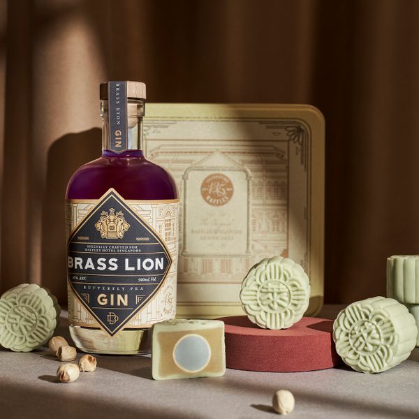 Brass Lion Butterfly Pea Gin mooncake from Raffles Hotel