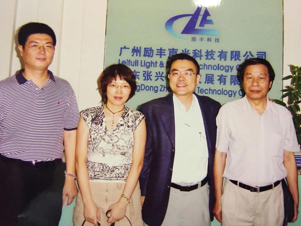 Jean Teo (second from left) and Jackson Teo (third from left) (Credit: Teo Heng)