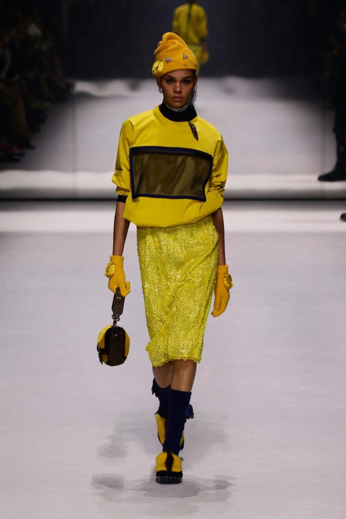 Look 19 (Credit: Fendi)