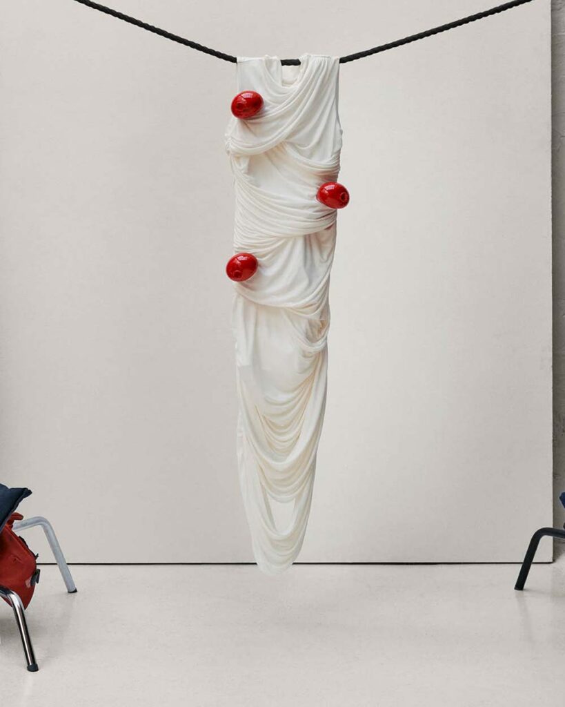 Loewe's seemingly fragile balloons