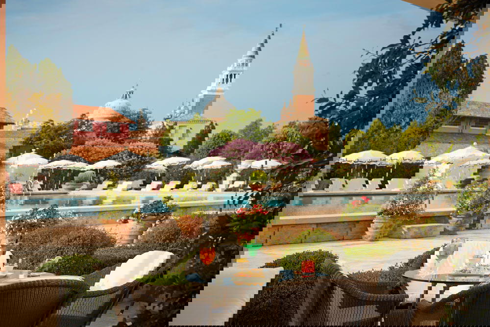 La Dolce Pool Restaurant & Bar at Hotel Cipriani (Credit: Kate Tadman Mourby)