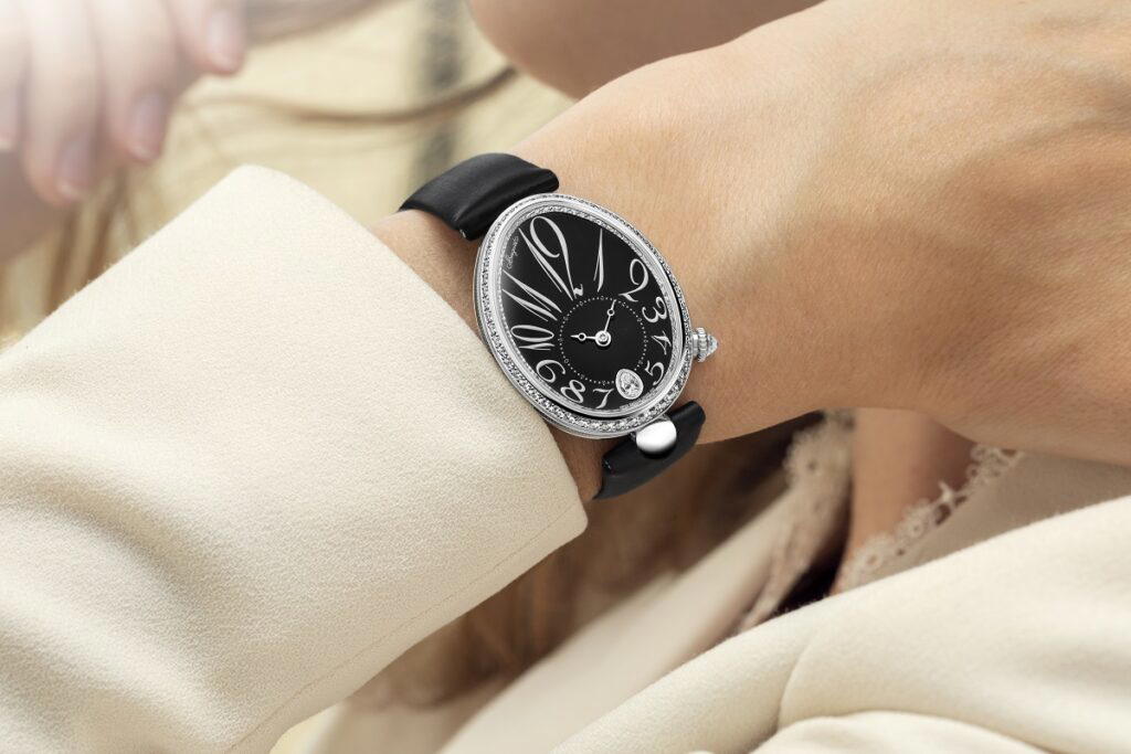 Reine de Naples 8918 in white gold with diamonds (Credit: Breguet)