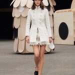 Look 1 (Credit: Chanel)