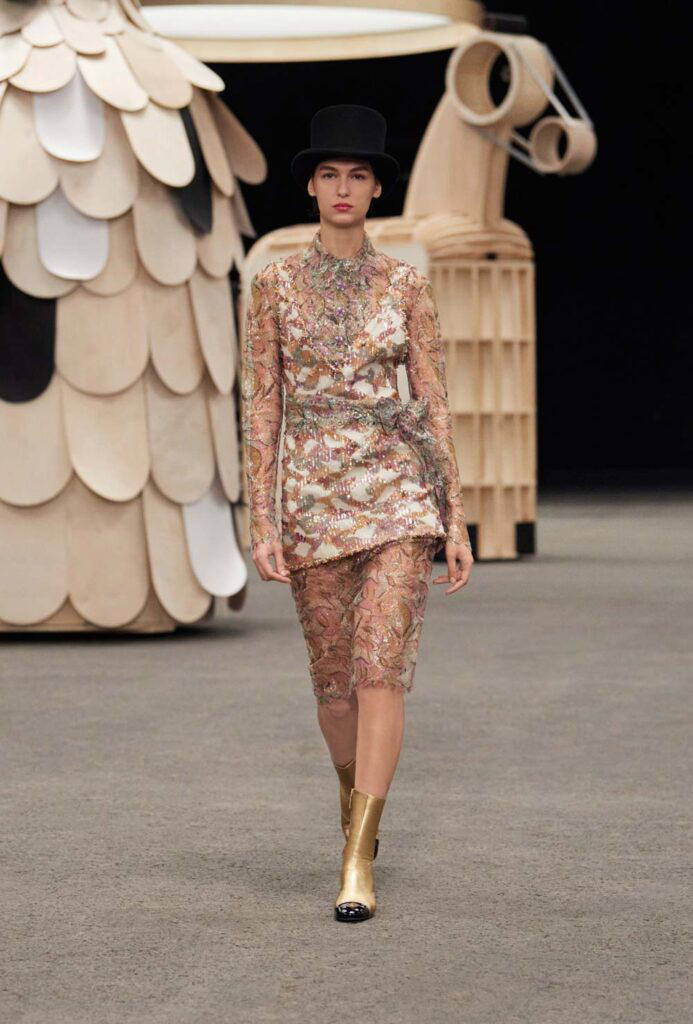 Look 34 (Credit: Chanel)
