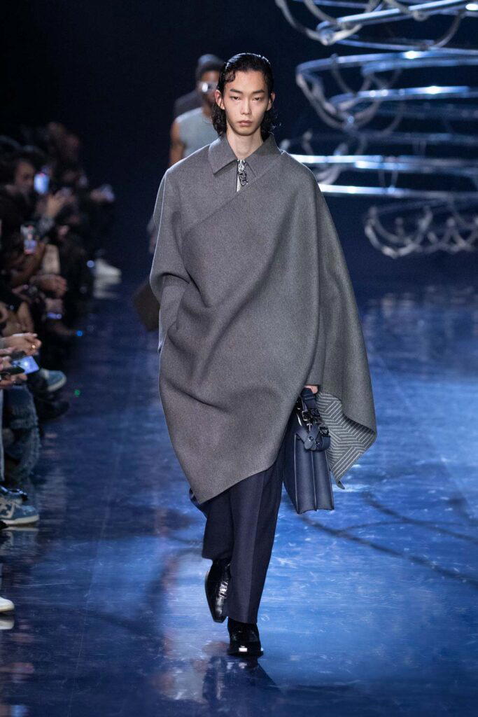 Look 1 (Credit: Fendi)