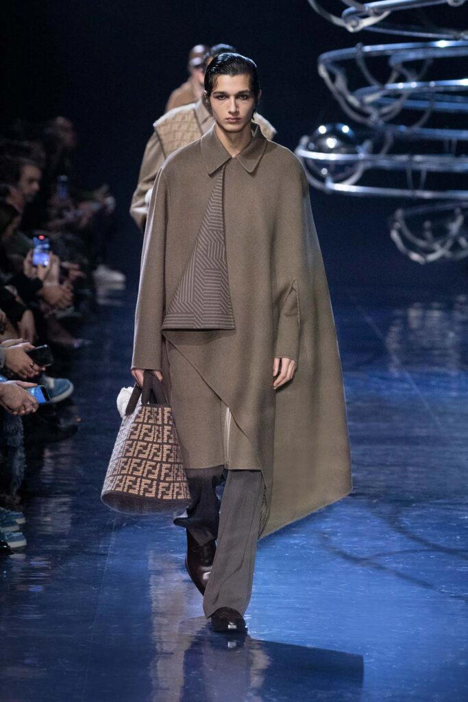 Look 29 (Credit: Fendi)