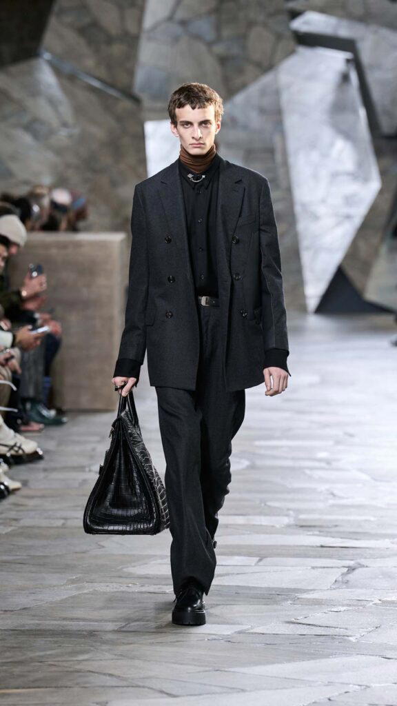 Look 11 (Credit: Hermès)