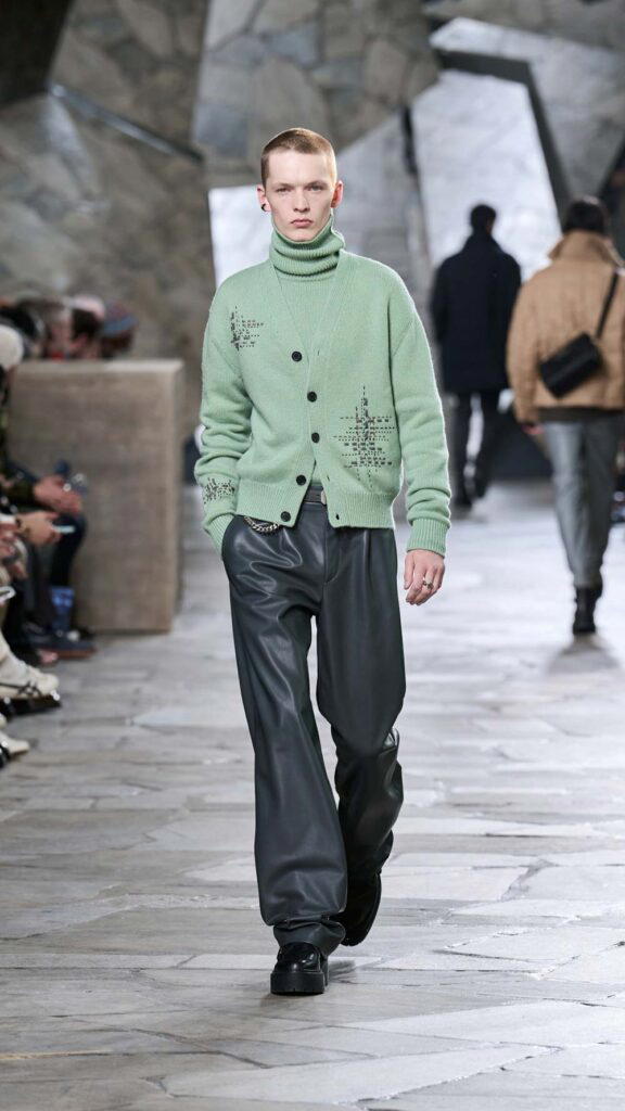 Look 25 (Credit: Hermès)