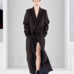 Look 2 (Credit: Loewe)