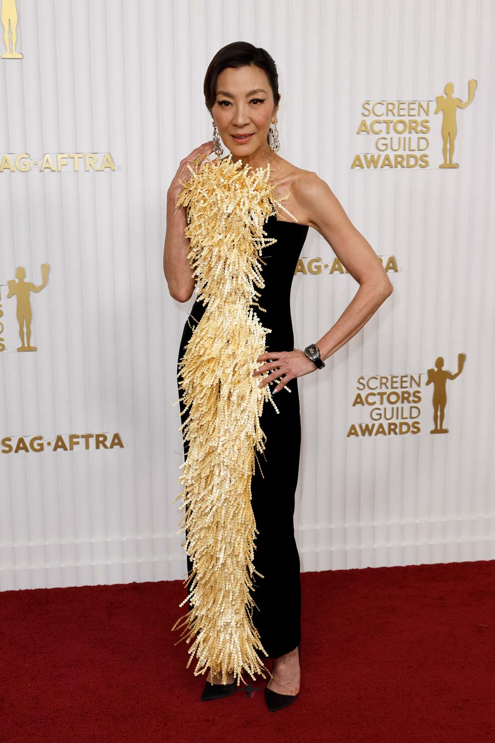 Wearing&nbsp;<strong>Schiaparelli</strong> (Credit: Getty Images)
