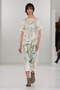 Look 1 (Credit: Loewe)