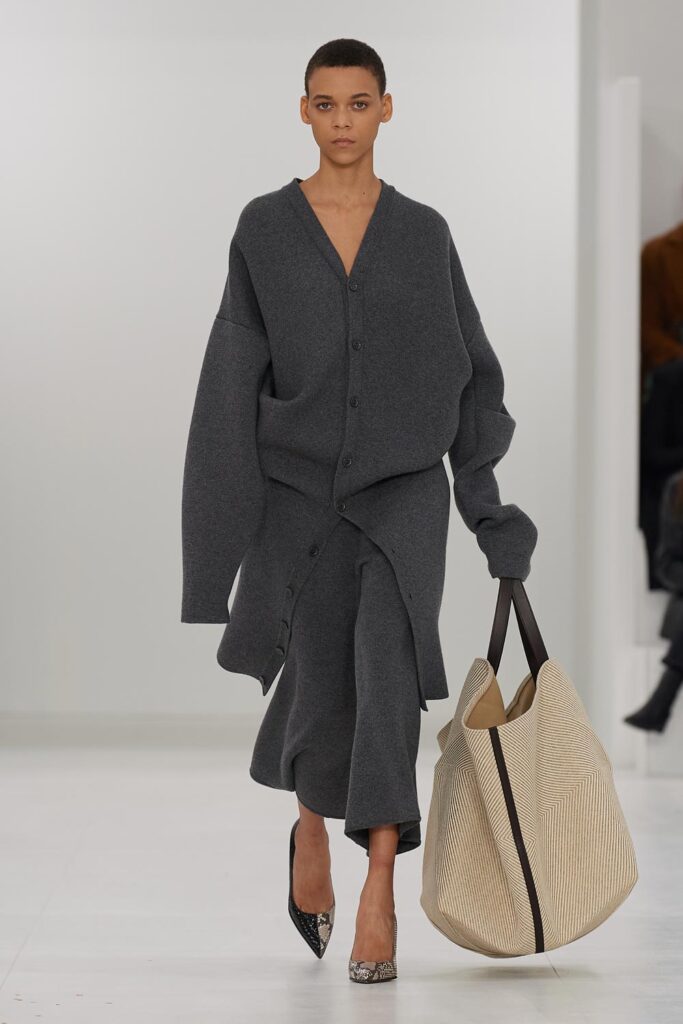 Look 5 (Credit: Loewe)