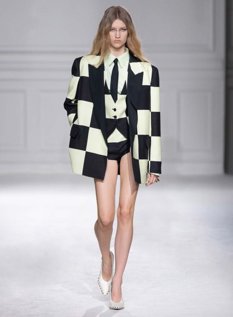 Look 61 (Credit: Valentino)