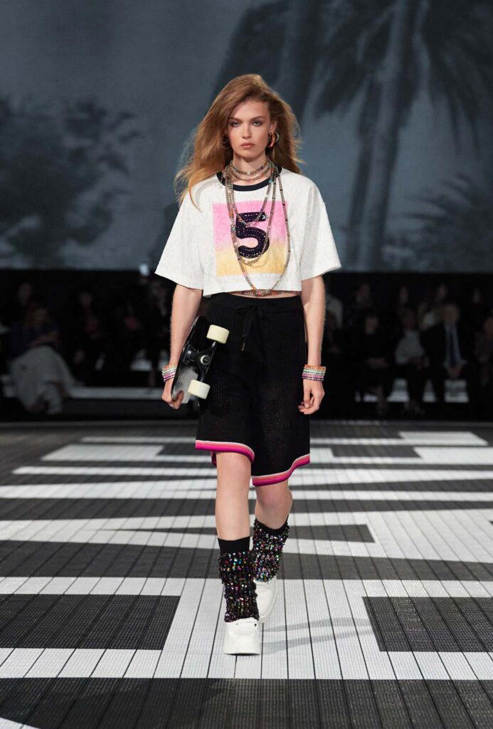 Look 27 (Credit: Chanel)