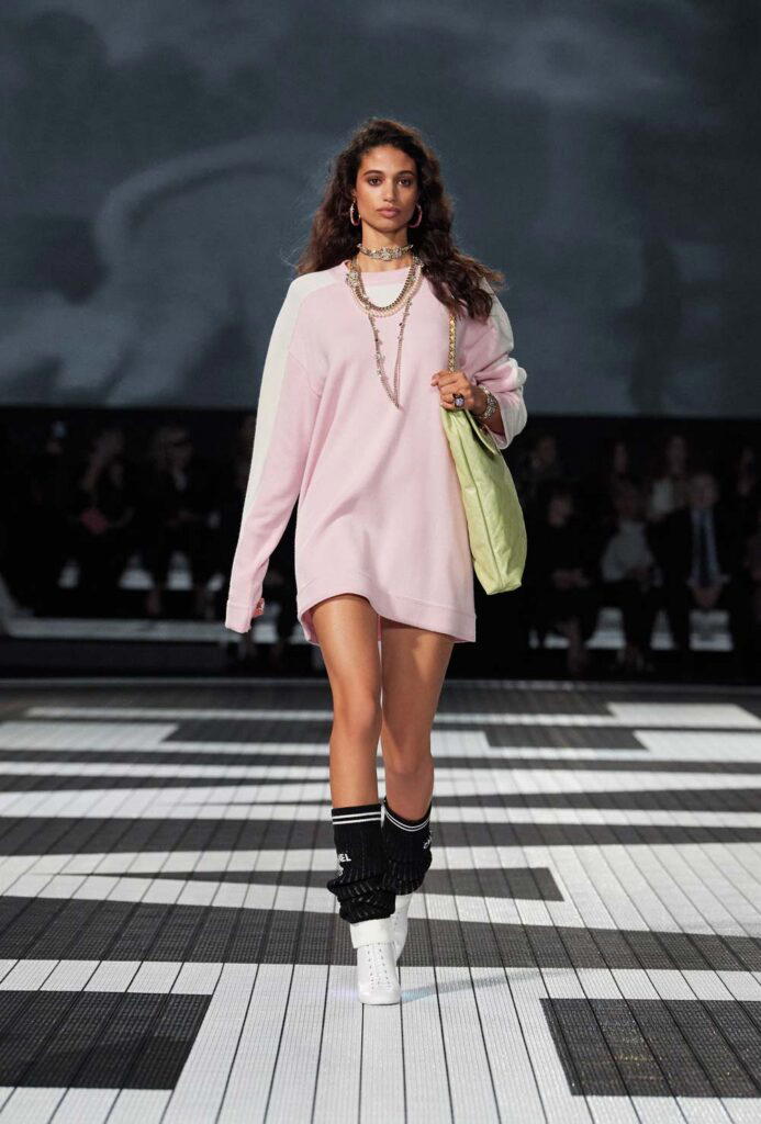 Look 28 (Credit: Chanel)