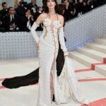 Wearing <strong>Atelier</strong> <strong>Versace</strong> (Credit: Getty Images)