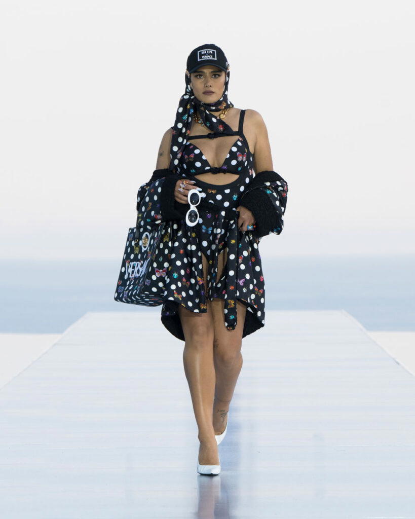 Look 25 (Credit: Versace)