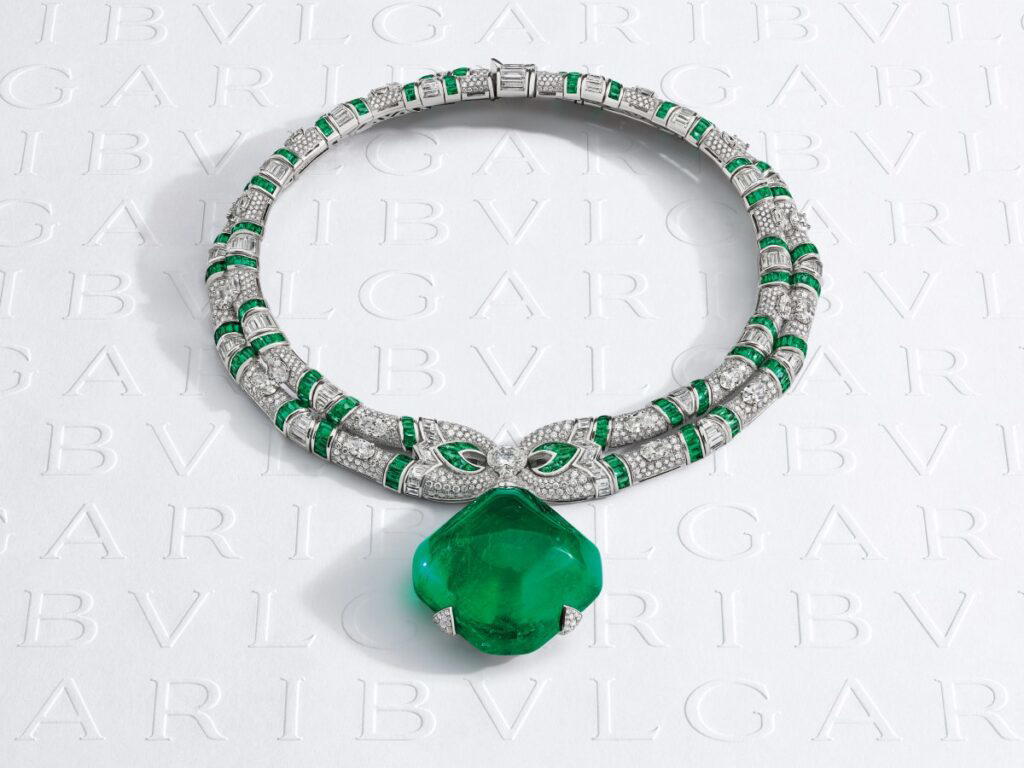Muse of Rome necklace in white gold with diamonds and emeralds, featuring a colossal Colombian emerald weighing 218.53 cts (Credit: Bulgari)