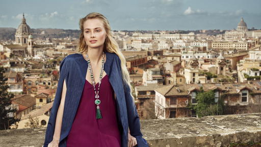 Fleuve de glace transformable long necklace in white and rose gold with a 48.84-ct cushion-cut green beryl, pink spinel, blue tourmaline beads, emeralds, pink sapphires, grey cultured pearls and diamonds (Credit: Van Cleef & Arpels)