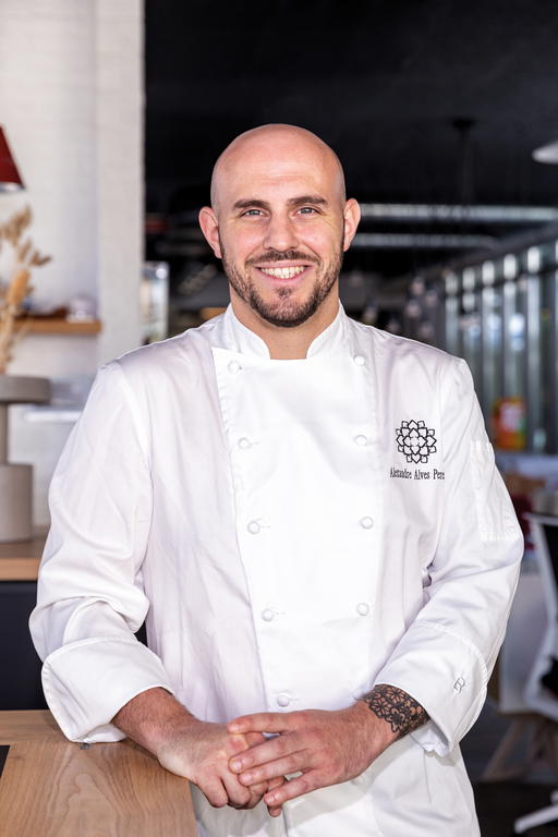 Pereira’s courses feature edible flowers and botanical oils