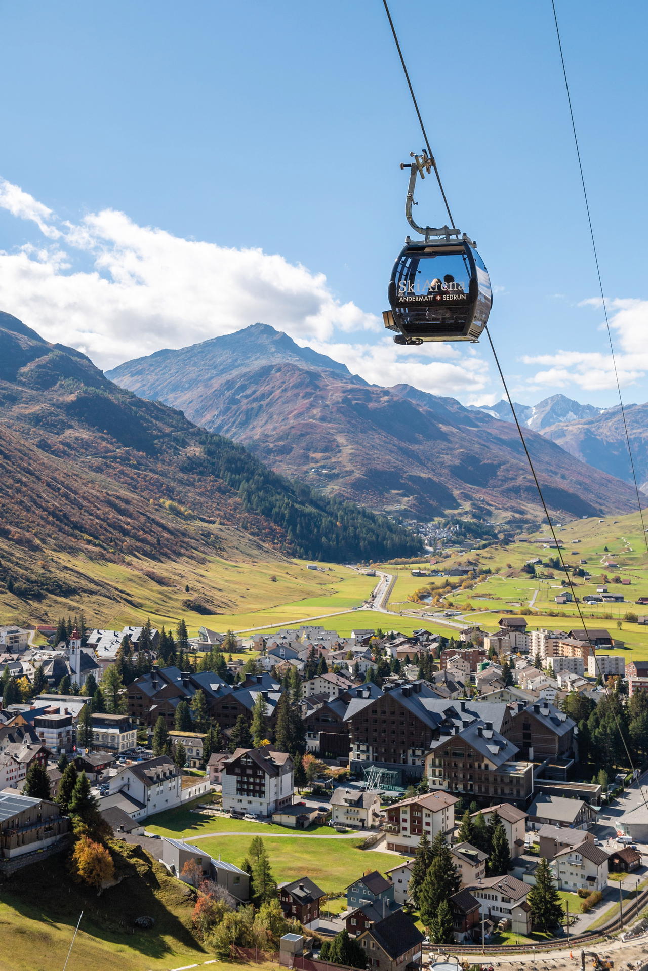 Andermatt Naetschen cable car (credit: Valentin Luthiger)
