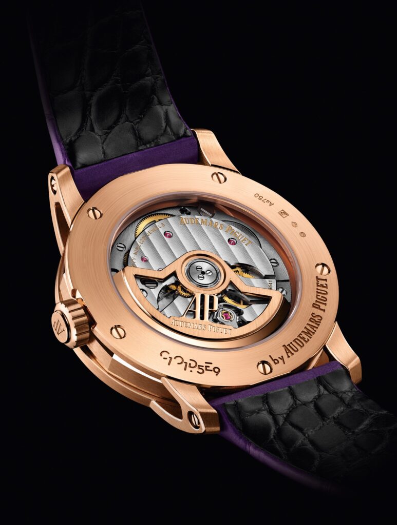 Calibre 5900, visible through the watch’s sapphire caseback (Credit: Audemars Piguet)