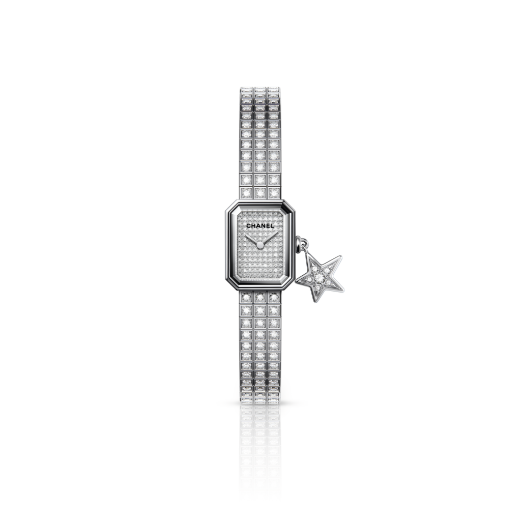 Première Hyper Lucky Star in white gold with diamonds (Credit: Chanel)