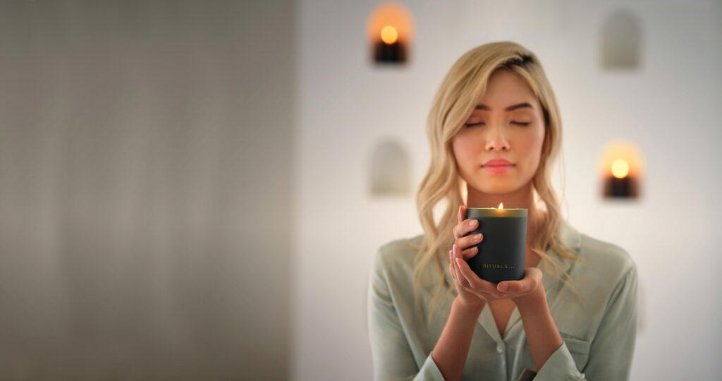 The Ritual of Jing massage candle