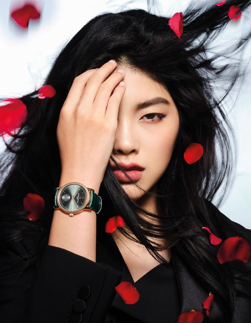 Traditionnelle manual-winding 38mm in pink gold (Picture: a+)