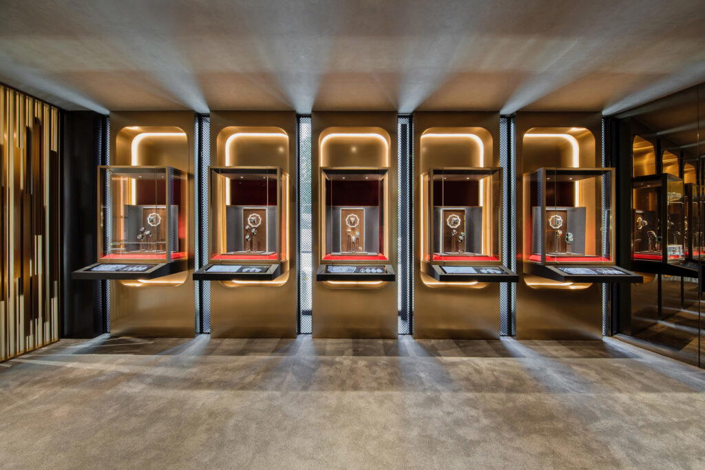Copper earth tones, mirrored surfaces, and layers of captivating visuals characterise the boutique’s aesthetic (Credit: Sincere Fine Watches)
