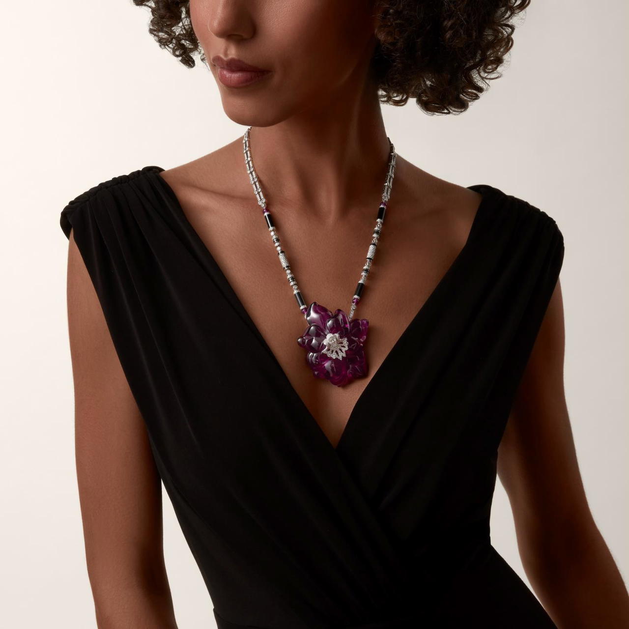 High jewellery necklace in white gold with a 414-ct rubellte, diamonds, rubellite beads, and onyx