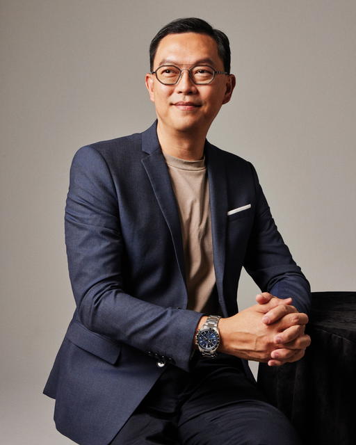 Benny Chee wears the Grand Seiko Evolution 9 Collection SLGC001 (Credit: Mun Kong. )