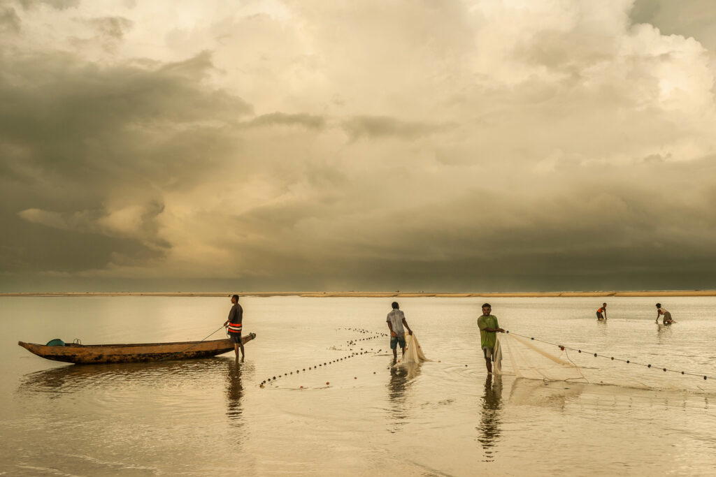 By showcasing the beauty and vulnerability of the sea in her photography, Mittermeier inspires action to protect the oceans that so many people depend on, like these coastal fishing communities in Madagascar. Photo: Cristina Mittermeier