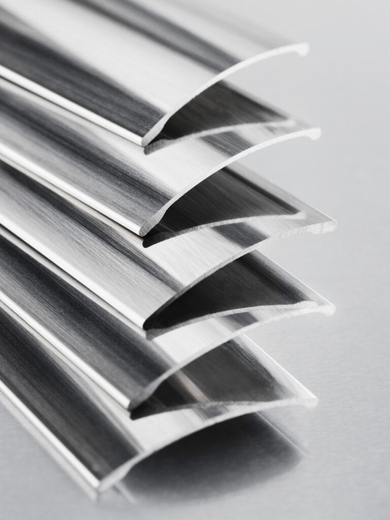 Rolex has secured the provenance of the alloy elements used to produce Oystersteel with its suppliers, together with a guarantee that the supply excludes all high-risk areas