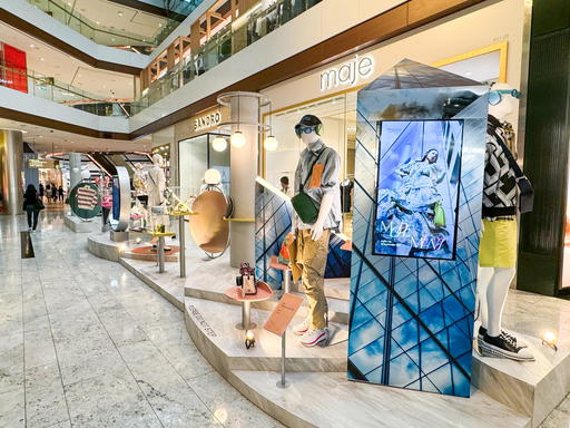 The Fashion Walkway features brands like Urban Revivo, Breitling, & Other Stories, Kate Spade, and Tommy Hilfiger
