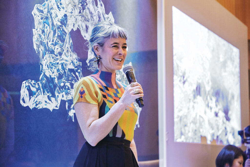 Forman demonstrates the art of pastel drawing