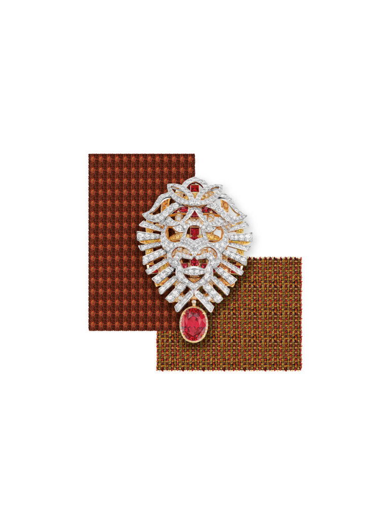 Tweed Lion broche