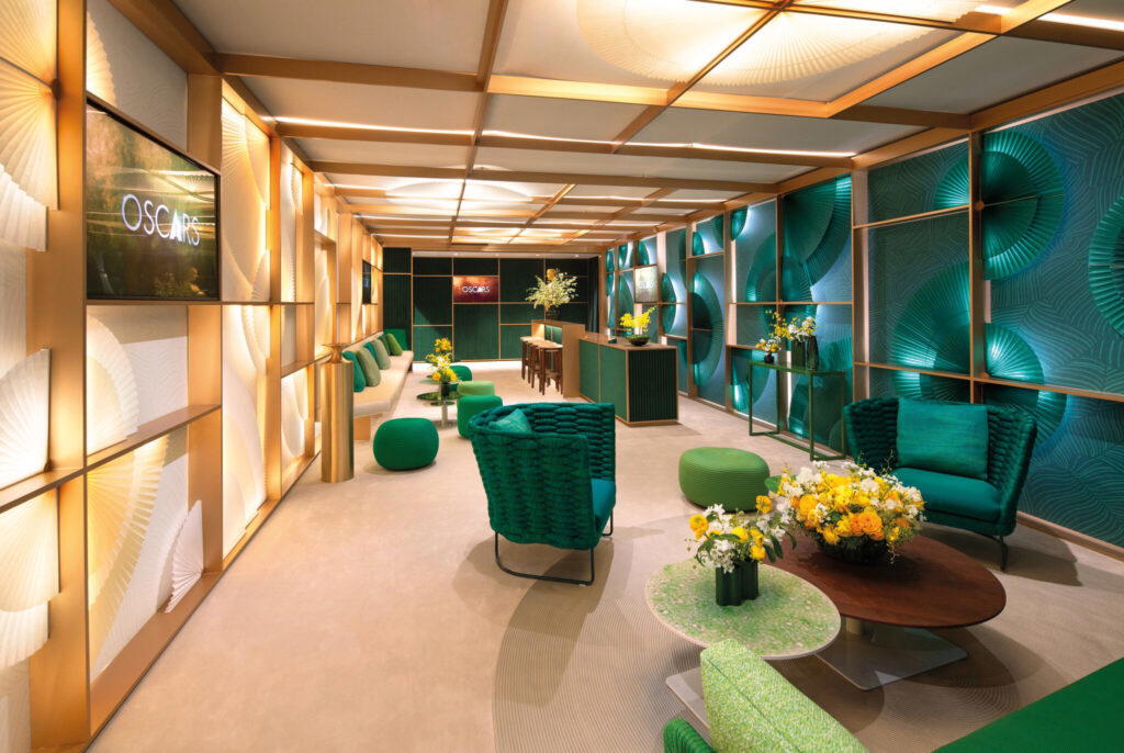 The shapes within this vegetal universe recall details such as the fluting on watch bezels and the brushed metal surfaces of watch dials, transmitting their luminous vibrations