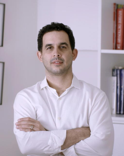 Dr Zubin J. Daruwalla has worked in both the public and private sectors in Dublin, Oxford and Singapore