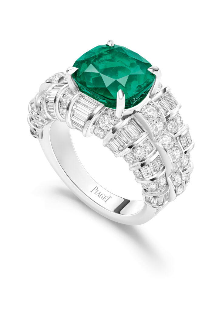 Ring in white gold with diamonds and a 5.72-ct Colombian emerald