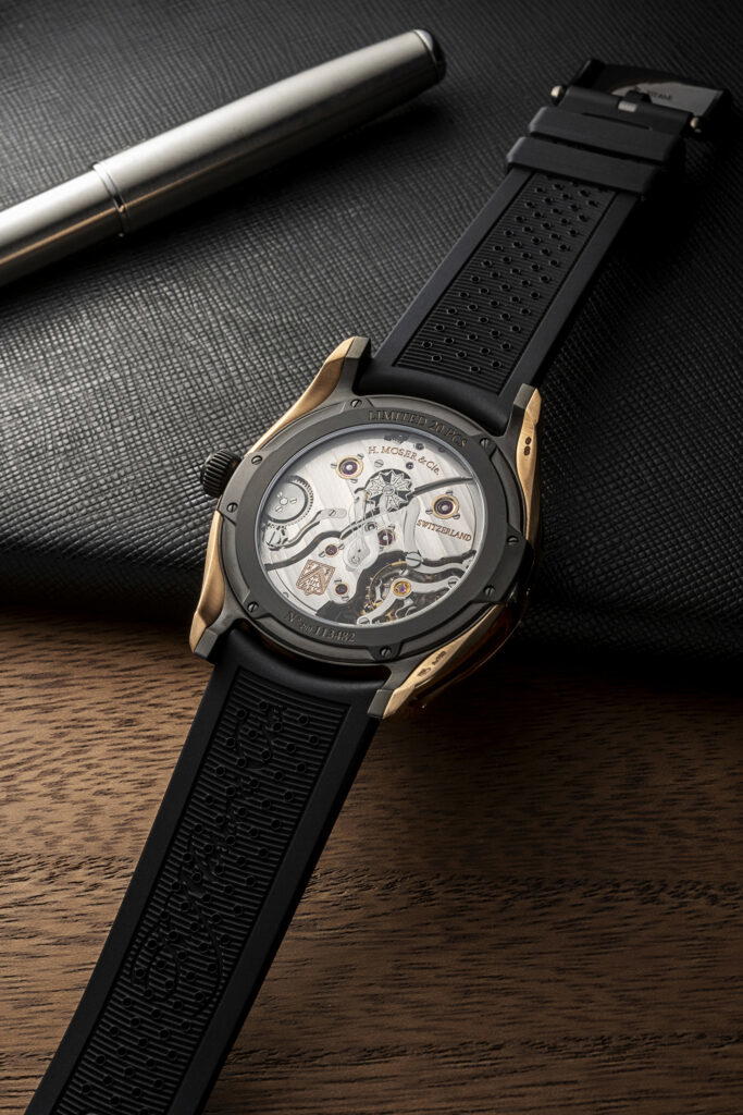 The elegant and resolutely modern combination of red gold with black DLC-treated titanium (Credit: Sincere Fine Watches)
