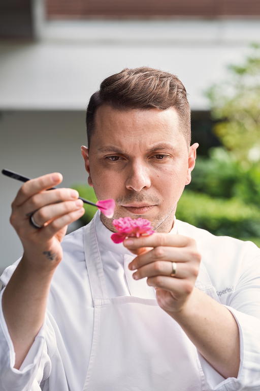 Chef-owner Daniele Sperindio’s Mar di Rosa pairs well with Krug Grande Cuvée 172ème Edition