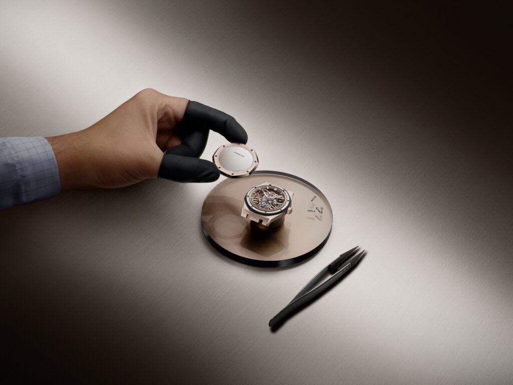 Assembling the Audemars Piguet Royal Oak Selfwinding Flying Tourbillon Openworked timepiece
