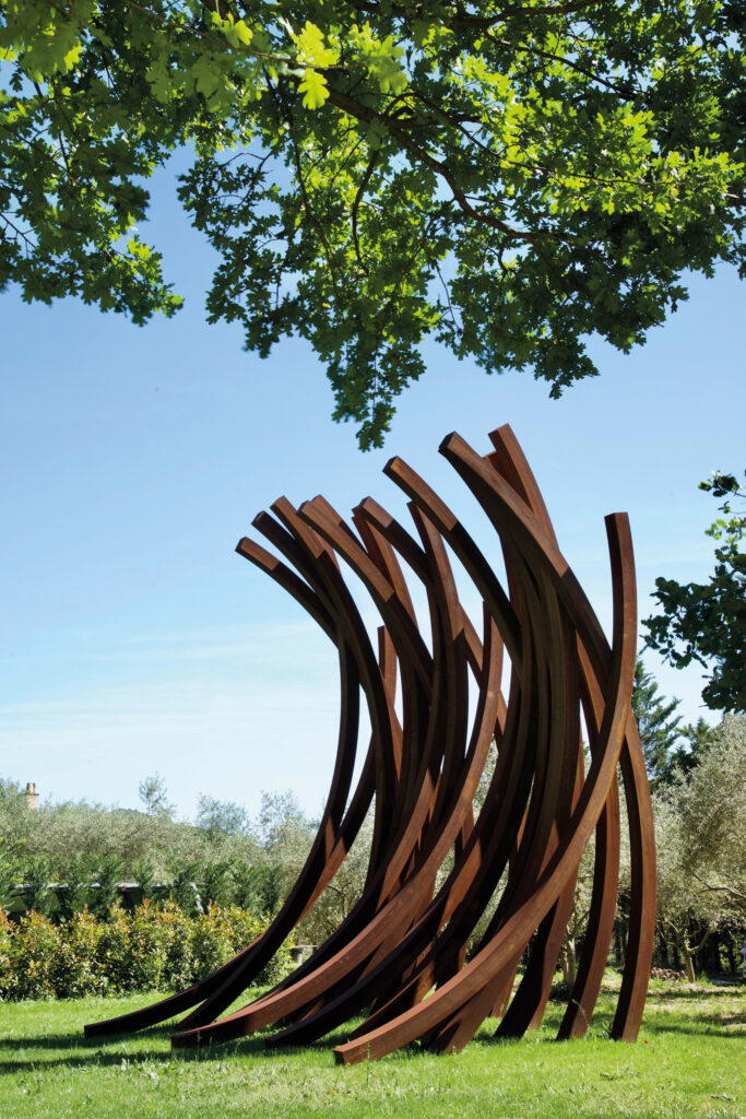 ‘85.5˚Arc x 23’ by Venet (2015)