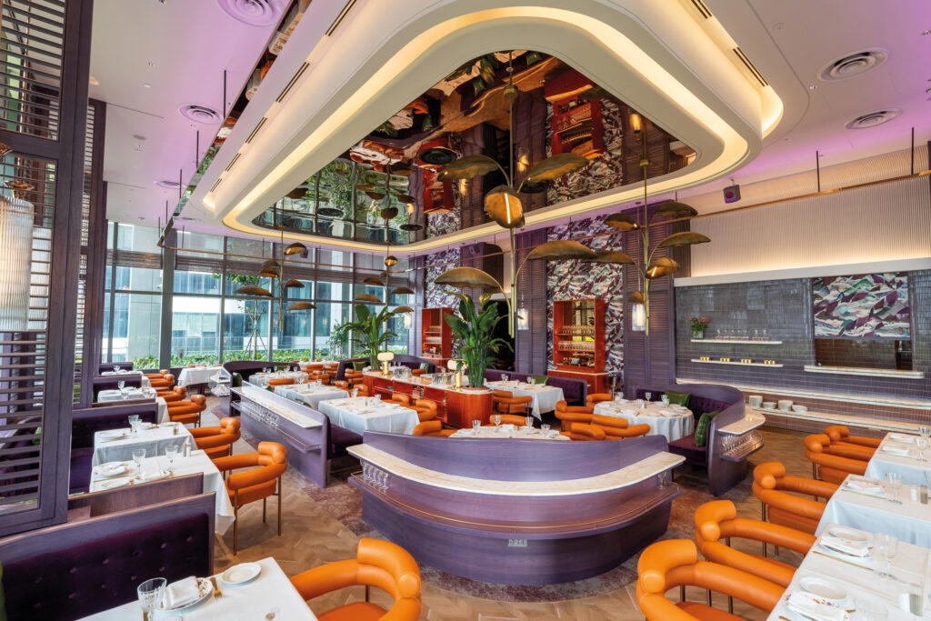 Reminiscent of a Roman vacation home, Sospiri has 128 seats