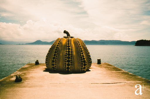 Yayoi Kusama’s iconic ‘Pumpkin’ at Benesse House Museum. A replica was installed in October 2022 after the original sculpture sustained damage during Typhoon Lupit in August 2021