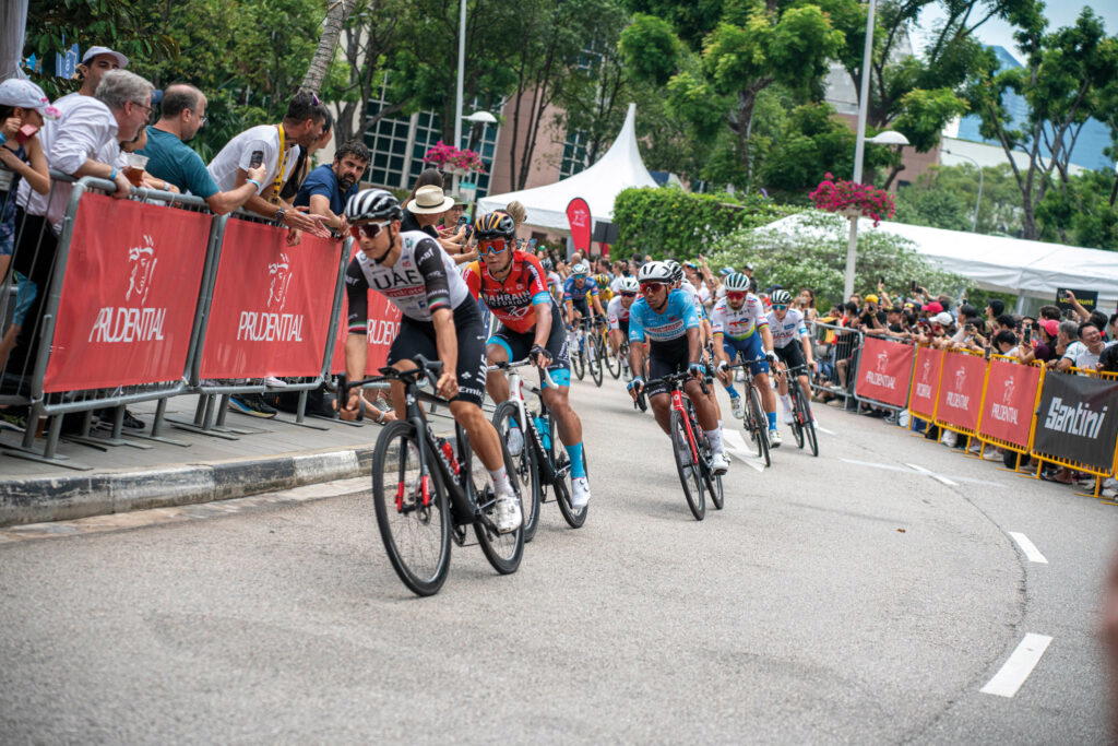 A peloton of Tour de France athletes in the Professional Criterium 2023