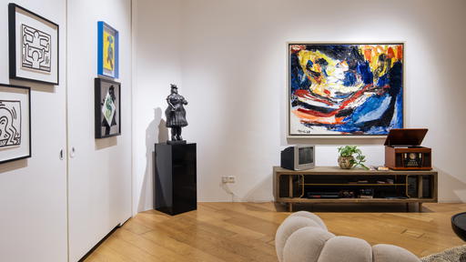 Opera Gallery specialises in contemporary and modern art, and has 16 exhibition spaces around the world, with the branch in Singapore located at Ion Orchard