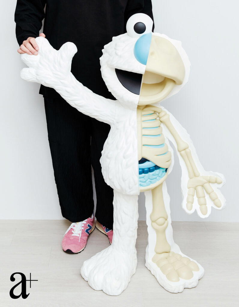 Life-Size XXray Elmo (Snow Edition), Mighty Jaxx, toy collector
