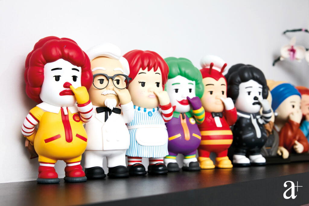 Mighty Jaxx Picky Eaters is an amusing take on the habit of nose cleaning by Taiwanese artist Po Yun Wang